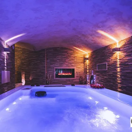 Chaplin Luxury House *