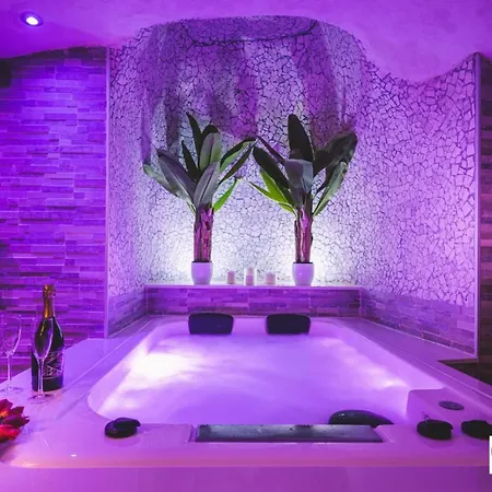 Chaplin Luxury House *