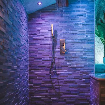 Chaplin Luxury House Дом отдыха Витербо